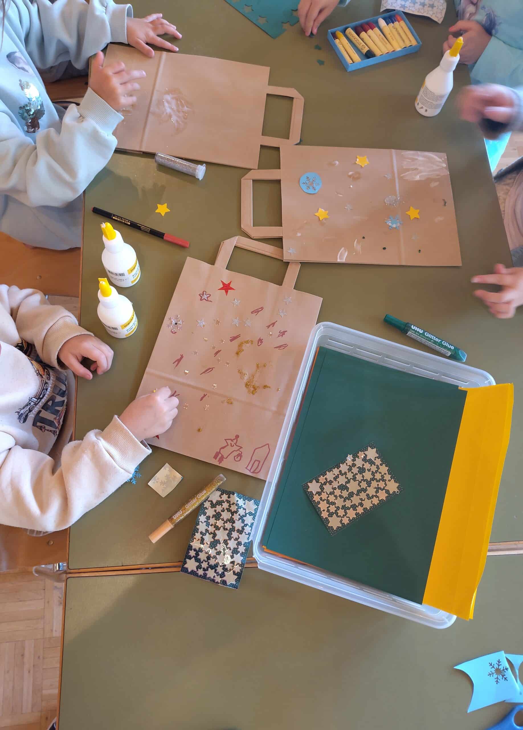 Taschen verzieren mit Kindergarten